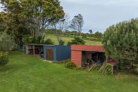 Photo of property in 3205 South Head Road, South Head, Helensville, 0874