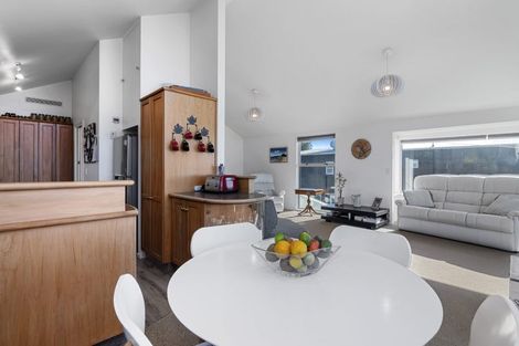 Photo of property in 14 Cliff Road, Tasman, Upper Moutere, 7173