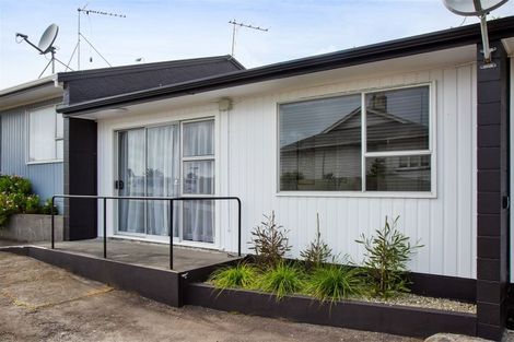 Photo of property in 76b Eliot Street, New Plymouth, 4310