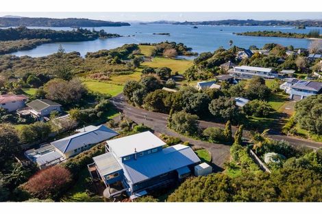 Photo of property in 84 Rangitane Loop Road, Kerikeri, 0294