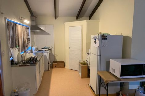 Photo of property in 1/7 Craigbank Avenue, New Lynn, Auckland, 0600