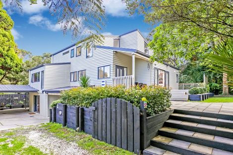 Photo of property in 97 Woodlands Park Road, Titirangi, Auckland, 0604