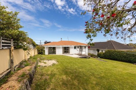 Photo of property in 56 Wallath Road, Westown, New Plymouth, 4310