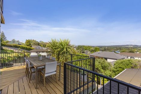 Photo of property in 133 Sandspit Road, Shelly Park, Auckland, 2014