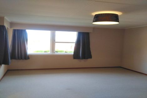 Photo of property in 62 Huatoki Street, Vogeltown, New Plymouth, 4310