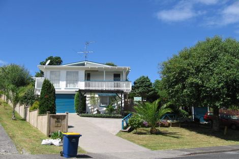 Photo of property in 7 Ridgewood Crescent, Birkenhead, Auckland, 0626