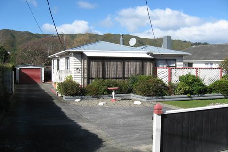 Photo of property in 184 Wellington Road, Wainuiomata, Lower Hutt, 5014