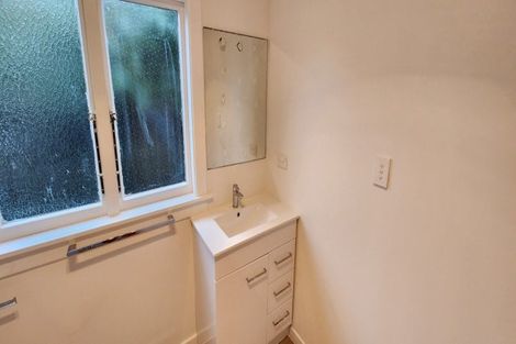 Photo of property in 9 Mahoe Street, Strandon, New Plymouth, 4312