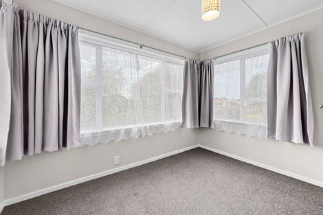 Photo of property in 40 Wrantage Street, Westown, New Plymouth, 4310