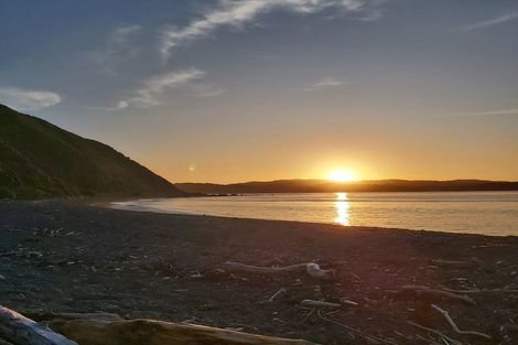 Photo of property in 2/249 Muritai Road, Eastbourne, Lower Hutt, 5013