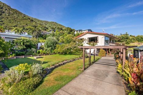 Photo of property in 5 Amelia Crescent, Waikawa, Picton, 7220
