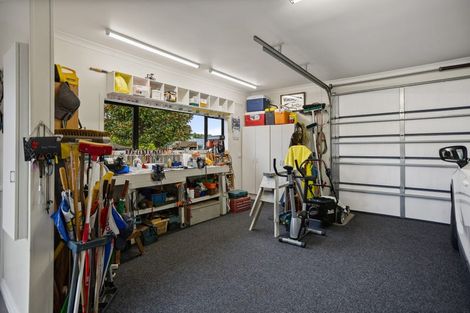 Photo of property in 1 Ringwood Place, Whitianga, 3510