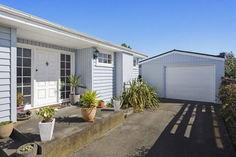 Photo of property in 6 Teoti Street, Paraparaumu Beach, Paraparaumu, 5032