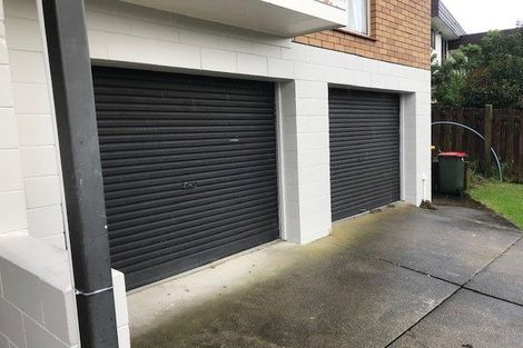 Photo of property in 12a Prince Regent Drive, Half Moon Bay, Auckland, 2012