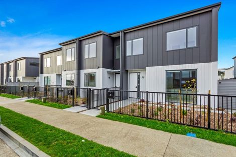 Photo of property in 24 Viridian Avenue, Rosehill, Papakura, 2113