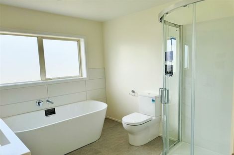 Photo of property in 7 Pine Hill Rise, Glenside, Wellington, 6037