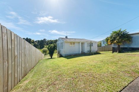 Photo of property in 66 Banks Street, Marfell, New Plymouth, 4310