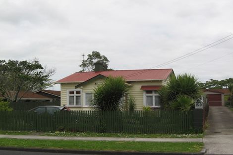 Photo of property in 15b Graham Road, Conifer Grove, Takanini, 2112