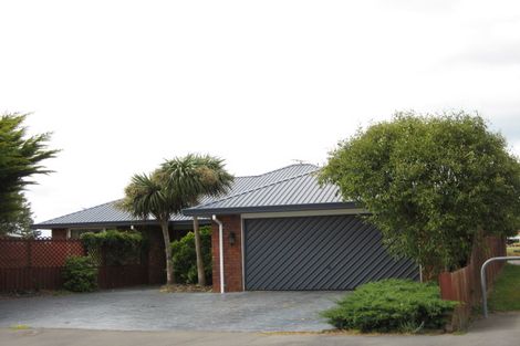 Photo of property in 19 Fieldmoor Place, Parklands, Christchurch, 8083