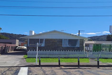 Photo of property in 27 Rata Street, Wainuiomata, Lower Hutt, 5014
