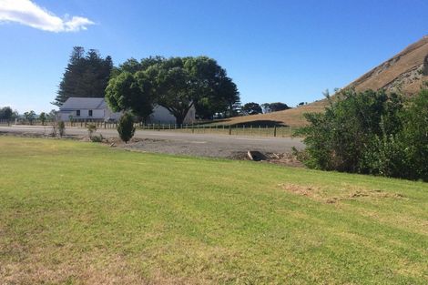 Photo of property in 69 Shoal Beach Road, Aramoana, Omakere, 4271