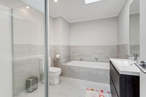 Photo of property in 6/4 Matimati Place, Hobsonville, Auckland, 0616