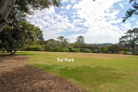 Photo of property in 2/11 Beach Haven Road, Beach Haven, Auckland, 0626