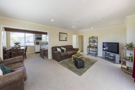 Photo of property in 129 Apollo Parade, Milson, Palmerston North, 4414