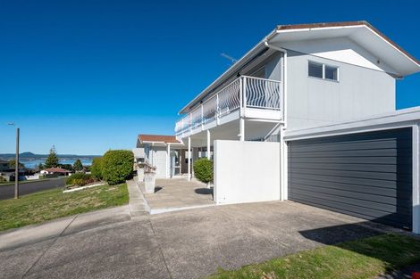 Photo of property in 7 Reeves Road, Acacia Bay, Taupo, 3330