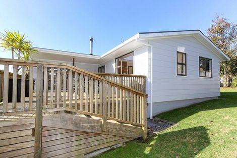 Photo of property in 9 Elgin Grove, Merrilands, New Plymouth, 4312