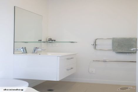 Photo of property in 5/50 Ocean View Road, Northcote, Auckland, 0627