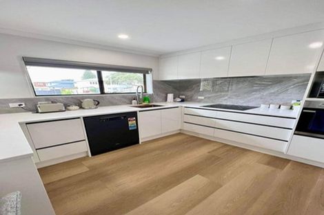 Photo of property in 4b Puriri Avenue, Orewa, 0931