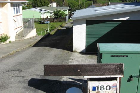 Photo of property in 180 Waimea Road, Nelson South, Nelson, 7010