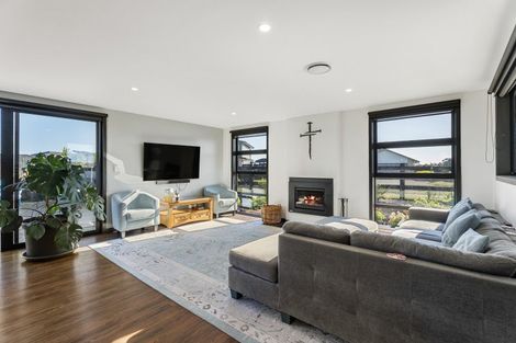 Photo of property in 7 Omahuru Road, Glenbrook, Waiuku, 2681