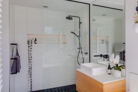 Photo of property in 126 Bowhill Road, New Brighton, Christchurch, 8083