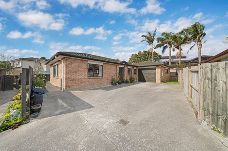 Photo of property in 5b Chelmsley Avenue, Henderson, Auckland, 0612