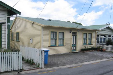 Photo of property in 9 Moir Street, Mount Victoria, Wellington, 6011