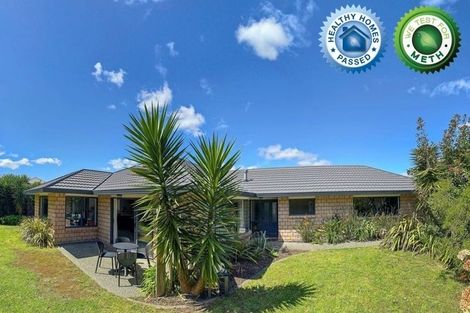 Photo of property in 22 Leanne Way, Waikanae Beach, Waikanae, 5036