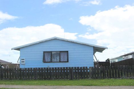 Photo of property in 25 Templeton Place, Clendon Park, Auckland, 2103