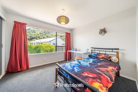 Photo of property in 3 Utah Grove, Totara Park, Upper Hutt, 5018