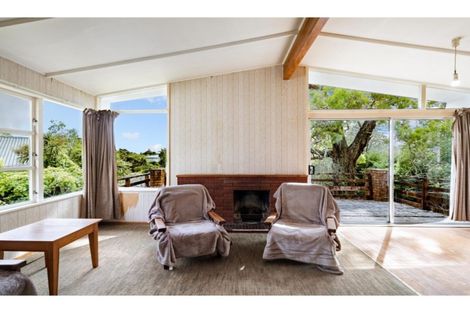 Photo of property in 17 Hilling Street, Titirangi, Auckland, 0604