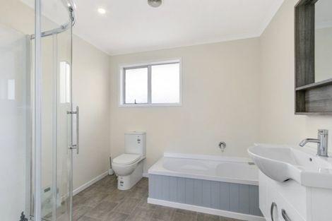 Photo of property in 4 Wellington Road, Wainuiomata, Lower Hutt, 5014