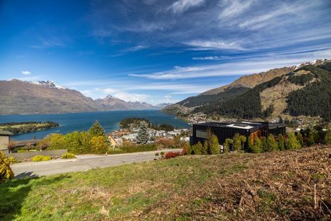 Photo of property in 8 Manchester Place, Queenstown, 9300