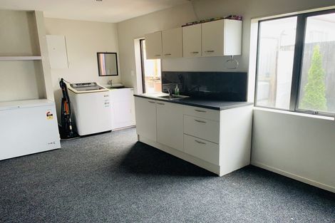 Photo of property in 12 Ranfurly Road, Papatoetoe, Auckland, 2104