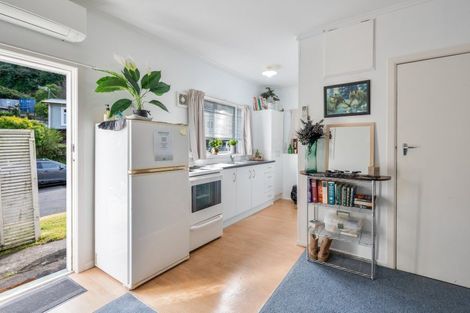 Photo of property in 39 Faraday Street, Hospital Hill, Napier, 4110