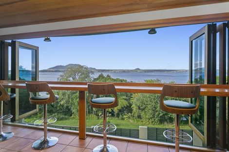 Photo of property in 809 Acacia Bay Road, Acacia Bay, Taupo, 3330
