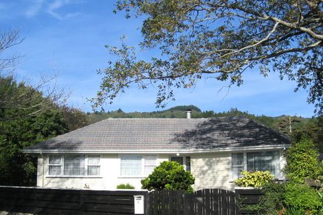 Photo of property in 6 Dalton Grove, Stokes Valley, Lower Hutt, 5019