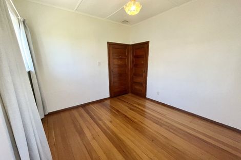 Photo of property in 17 Hall Crescent, Epuni, Lower Hutt, 5011