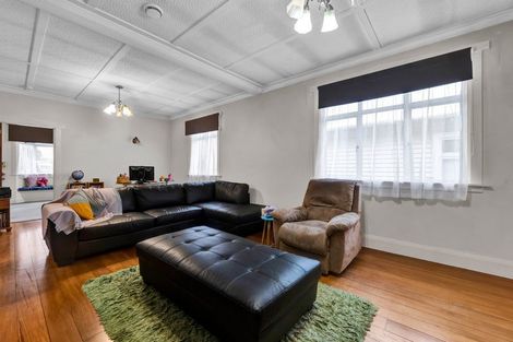 Photo of property in 27 Lyn Street, Lynmouth, New Plymouth, 4310