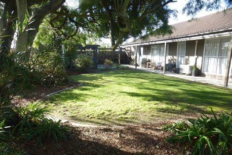 Photo of property in 41 Royal Park Drive, Parklands, Christchurch, 8083